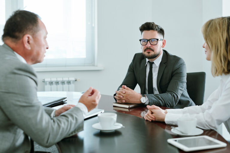 What Do Insurance Brokers Do?